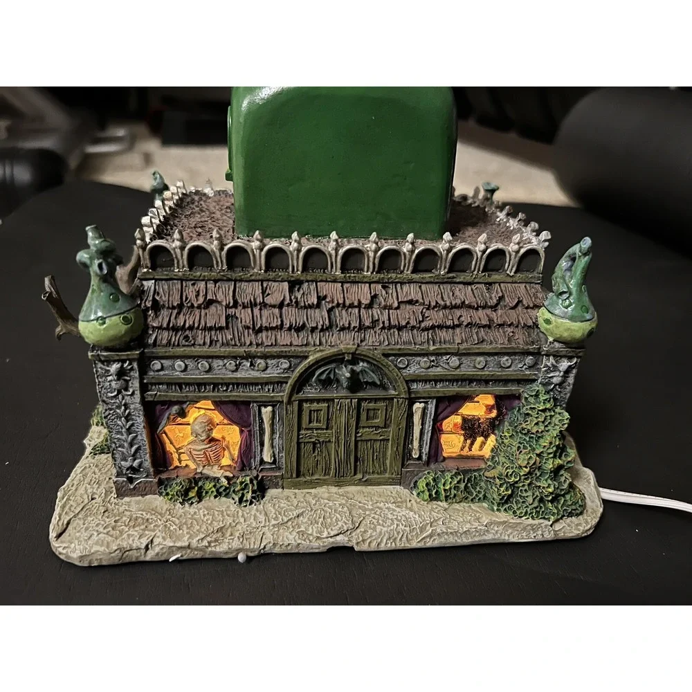 Munsters Hawthorne Village Vita Moan Pharmacy Lights Working Halloween‎ FLAW
